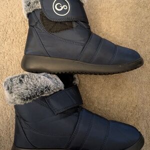 Navy Winter Boots with Faux Fur Trim